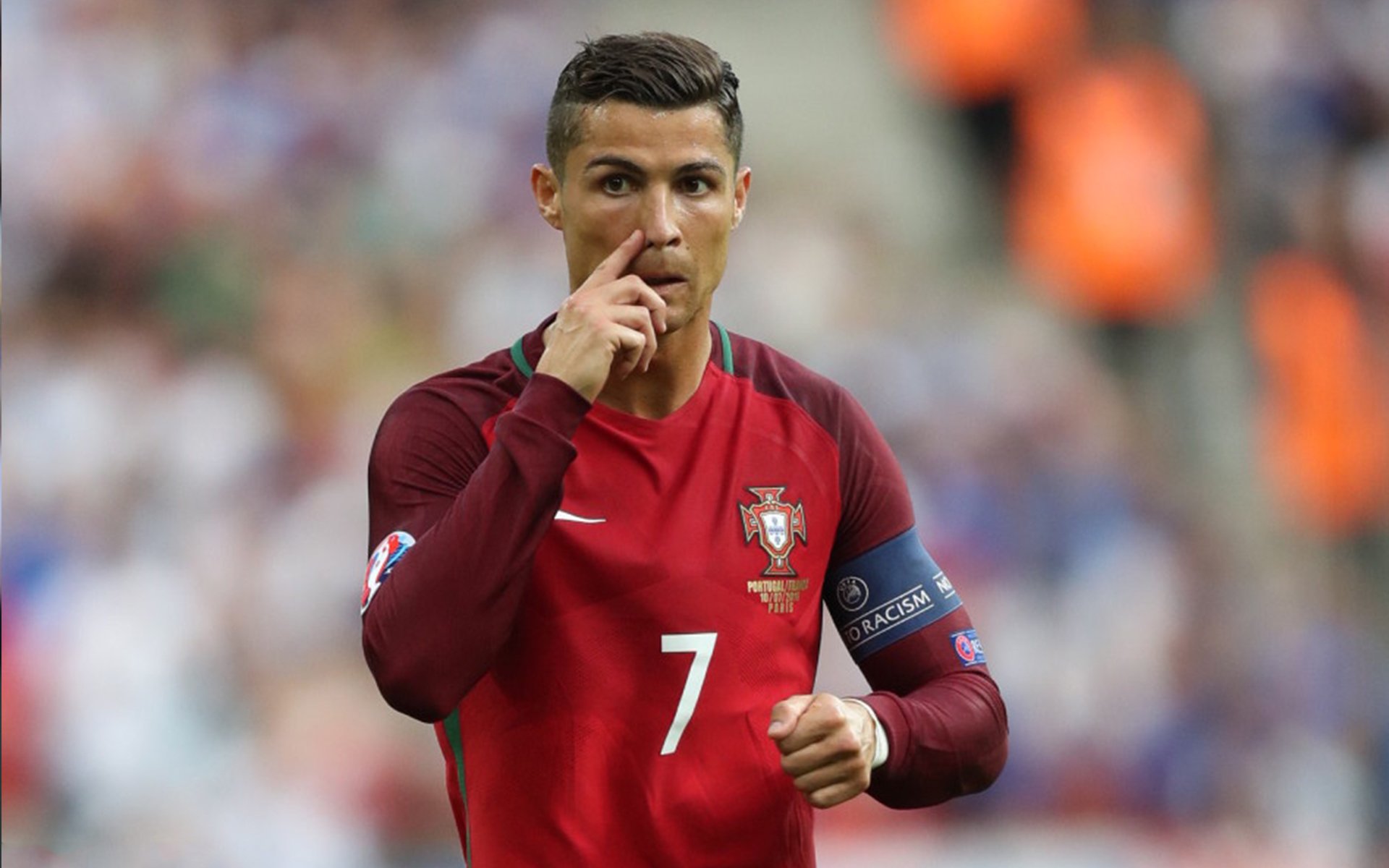 “楼梯冲刺赛”在多地举行 参赛者体验日常空间也能当赛场